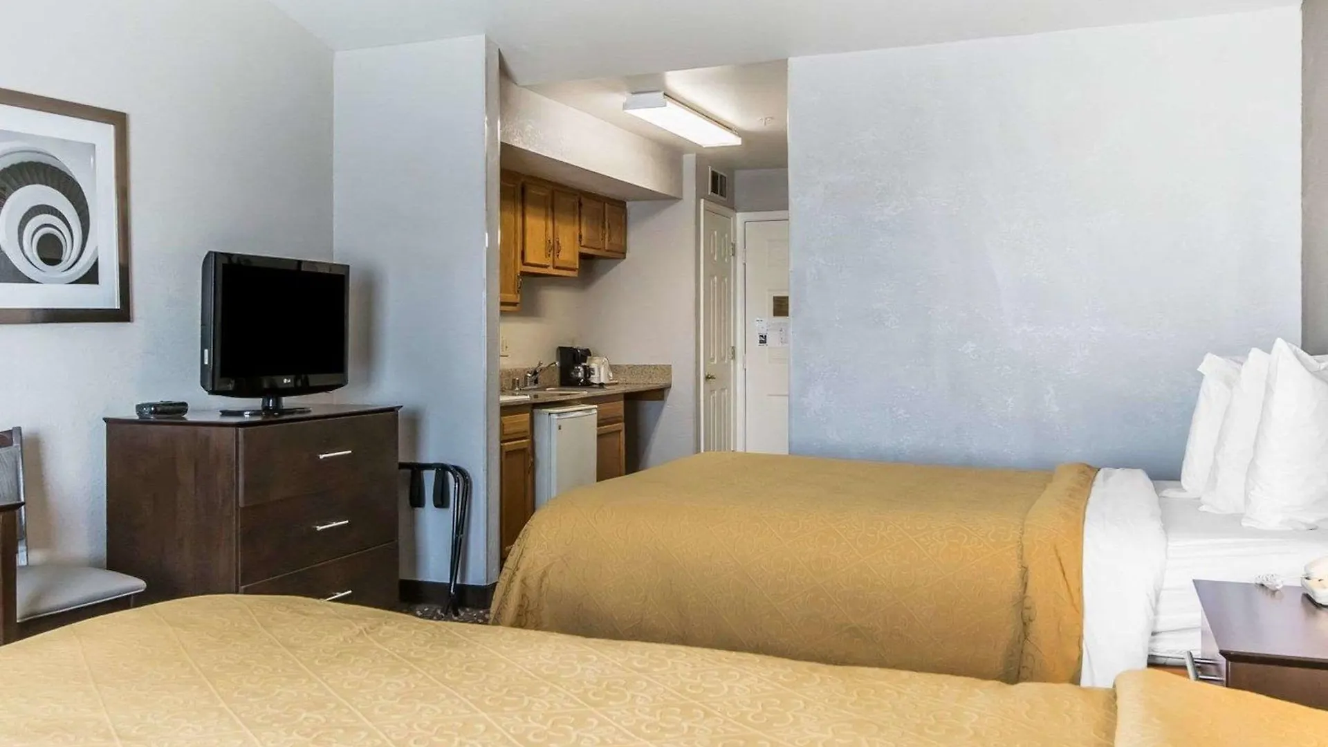 Quality Inn & Suites University-Airport Louisville
