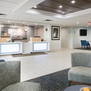 Hotel Express Northeast By Ihg, Louisville