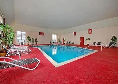 Quality Inn & Suites University-Airport Louisville