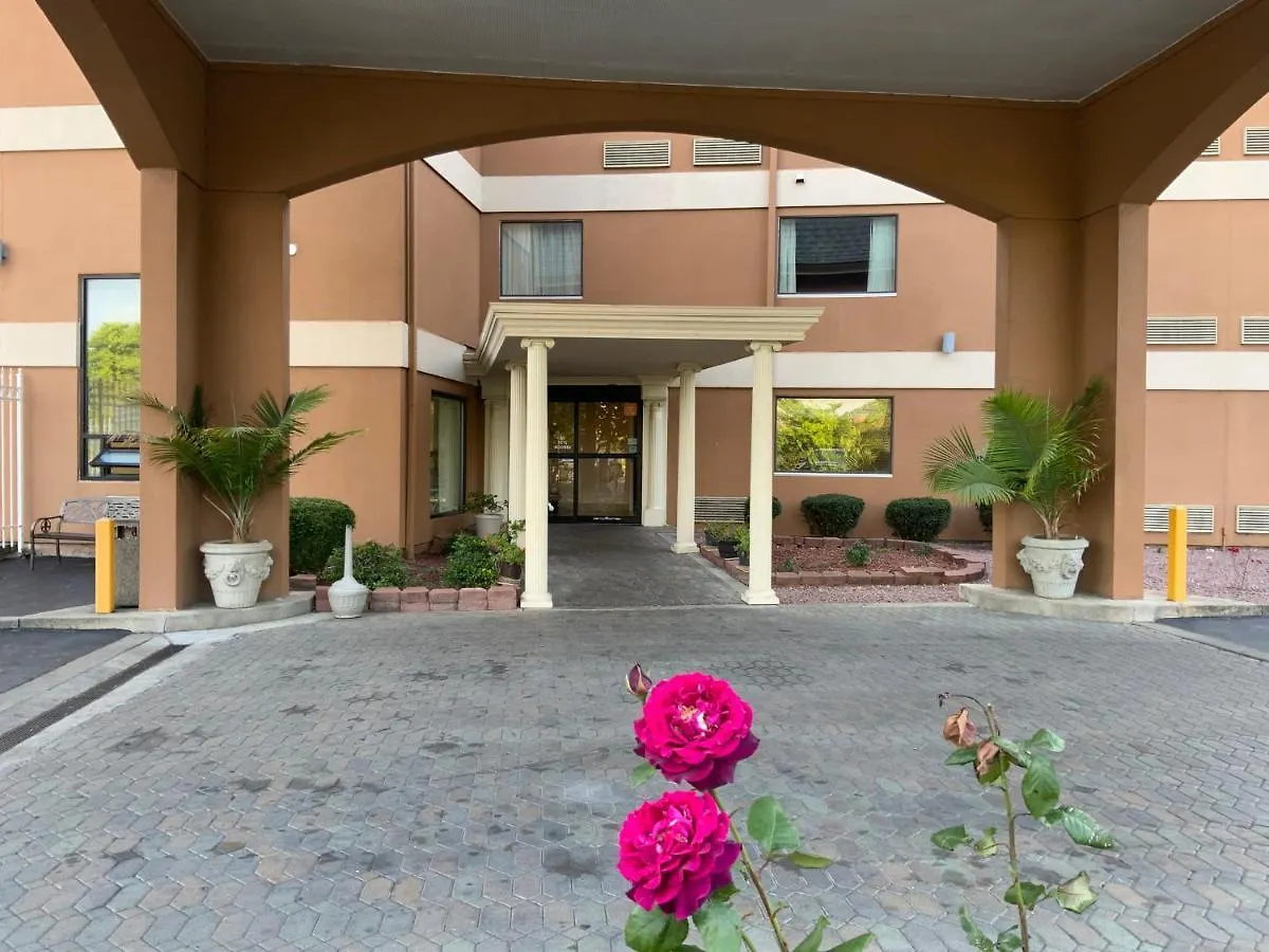 *** Hotel Quality Inn & Suites University-Airport Louisville United States