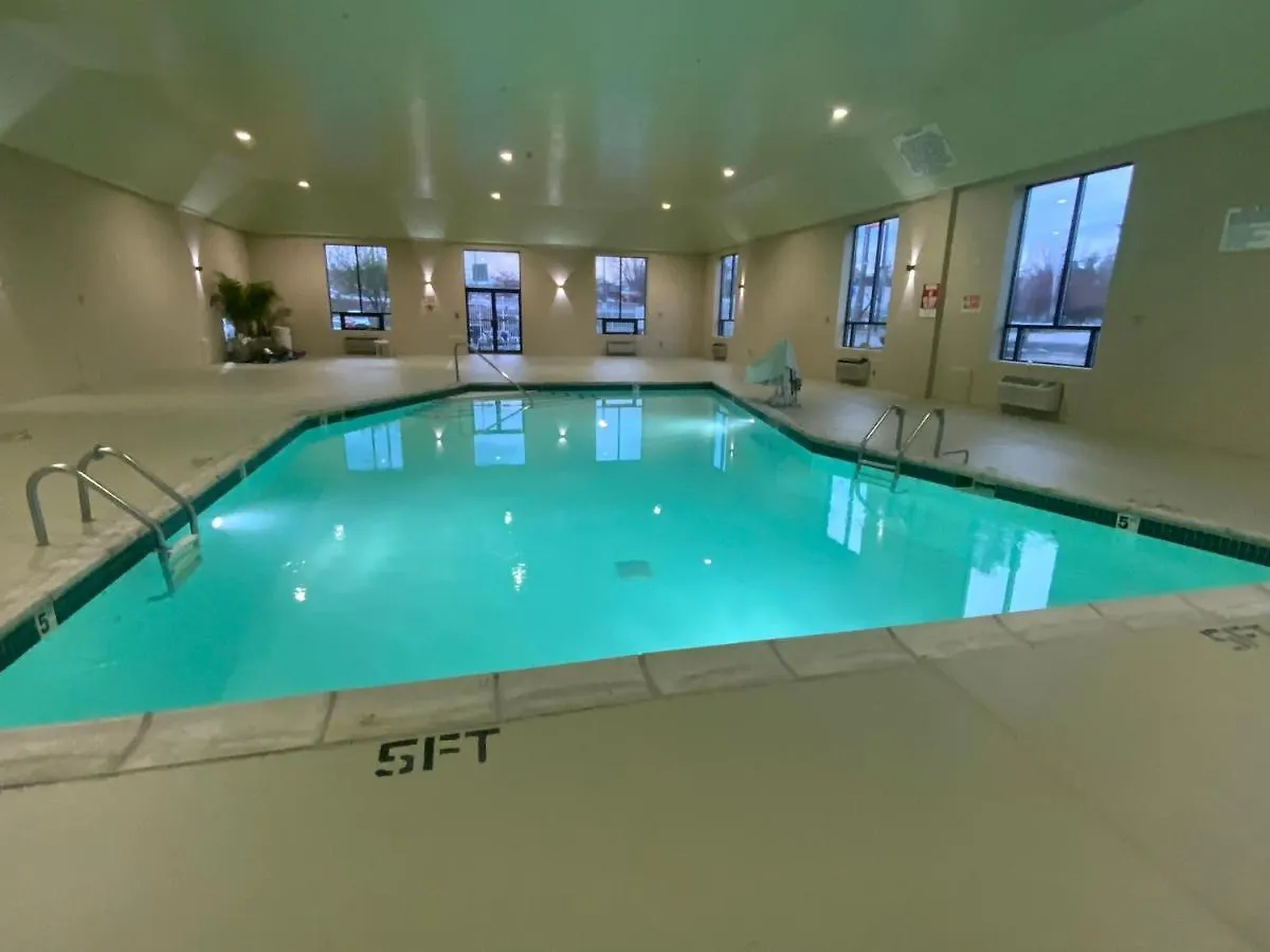 Quality Inn & Suites University-Airport Louisville 3*,  United States