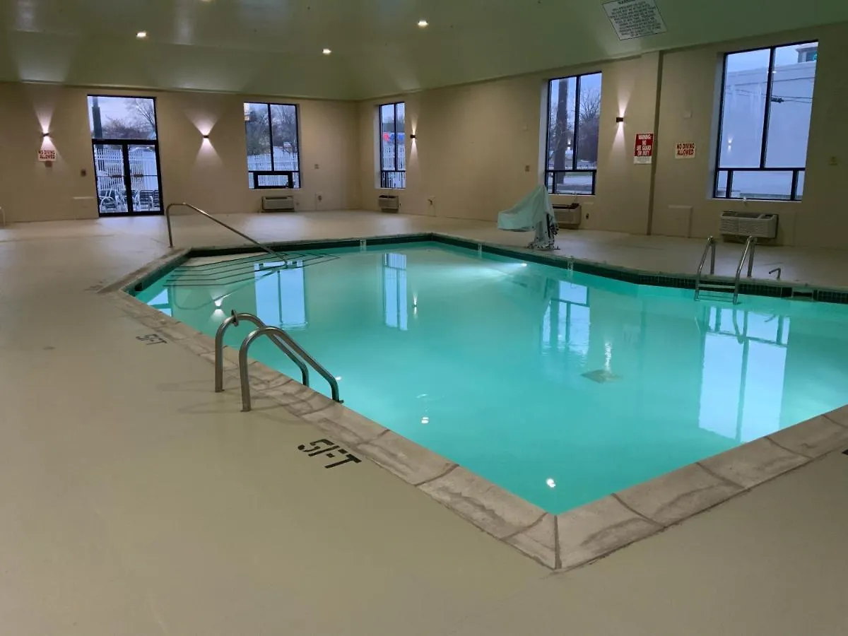 *** Hotel Quality Inn & Suites University-Airport Louisville United States