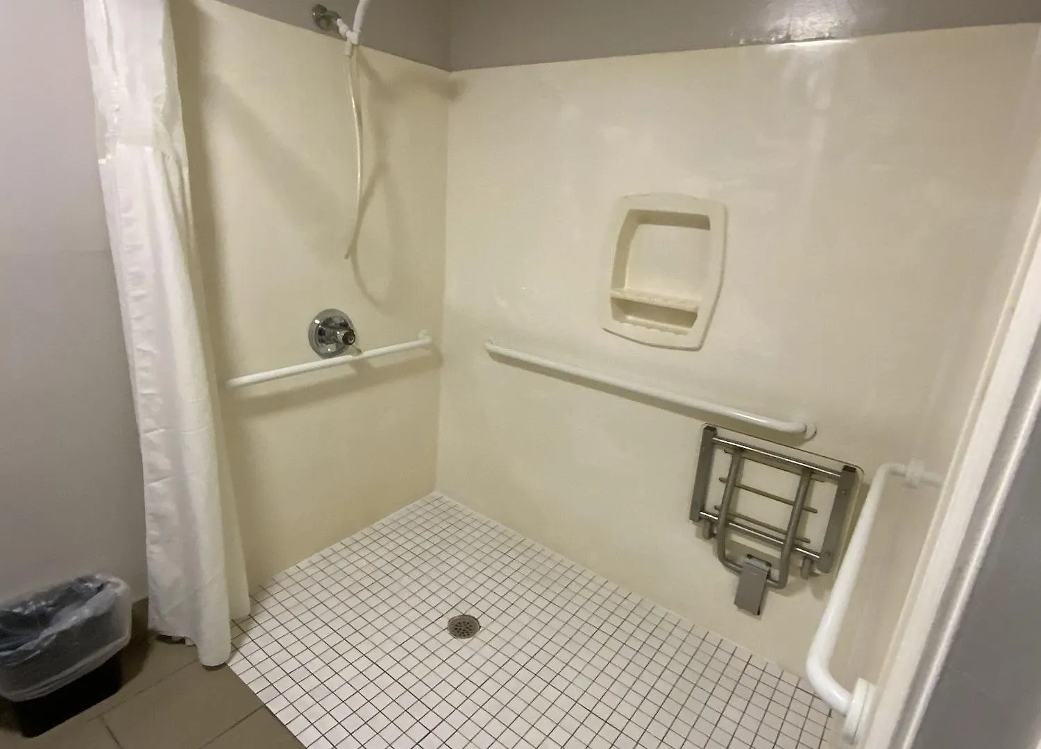 Quality Inn & Suites University-Airport Louisville Hotel