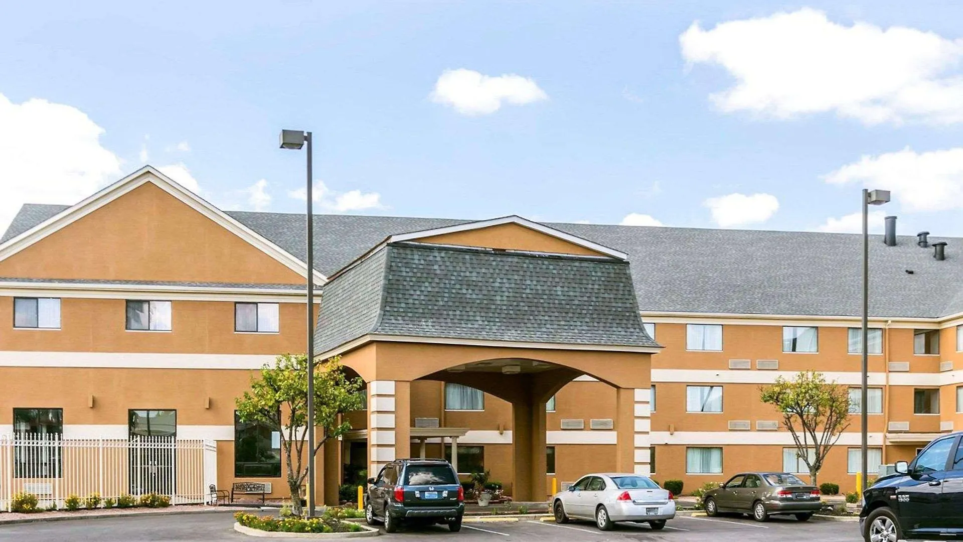 Hotel Quality Inn & Suites University-Airport Louisville