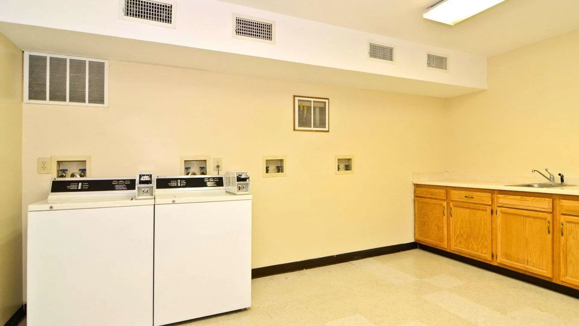 Quality Inn & Suites University-Airport Louisville United States