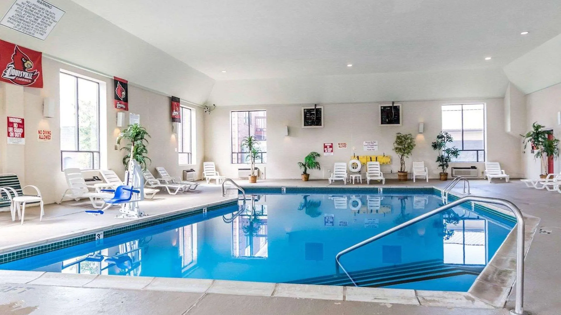 Quality Inn & Suites University-Airport Louisville Hotel