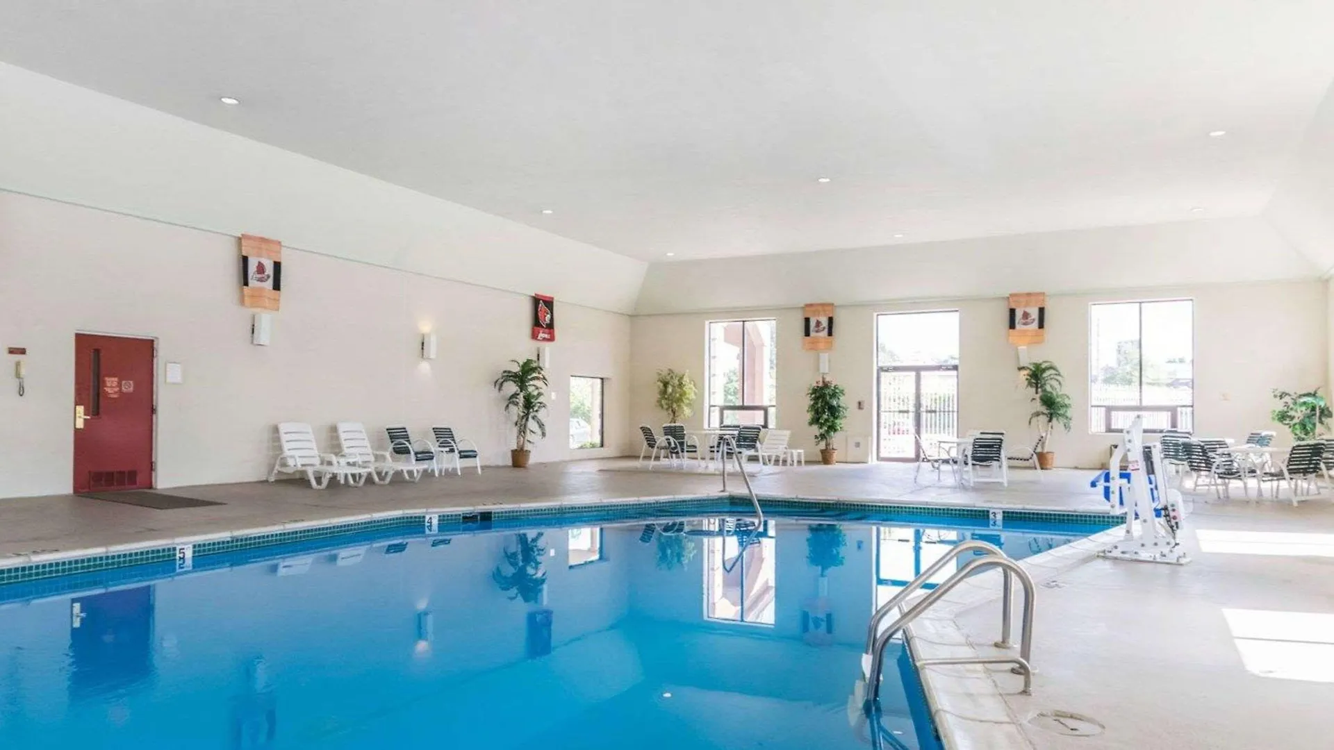 Quality Inn & Suites University-Airport Louisville 3*,  United States