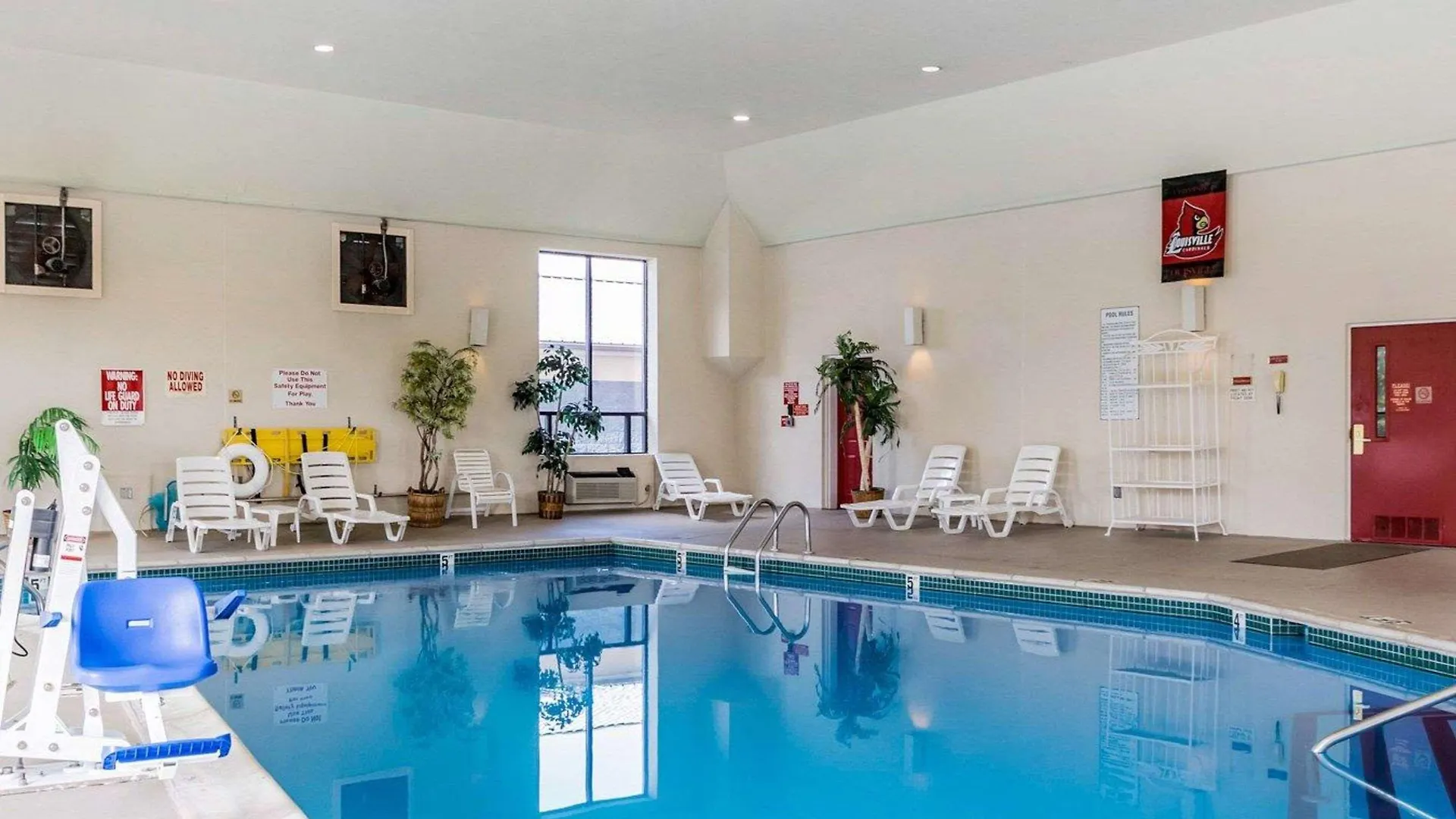 Quality Inn & Suites University-Airport Louisville Hotel