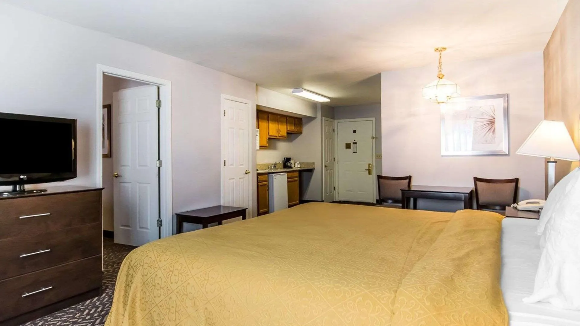 *** Hotel Quality Inn & Suites University-Airport Louisville United States